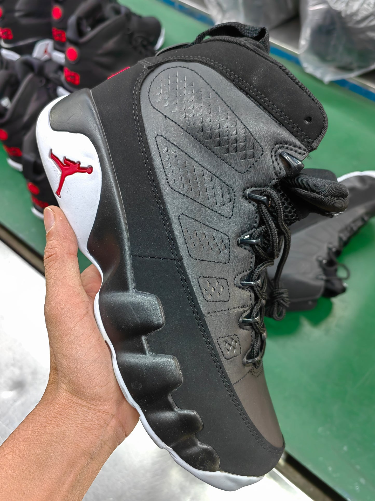aj9