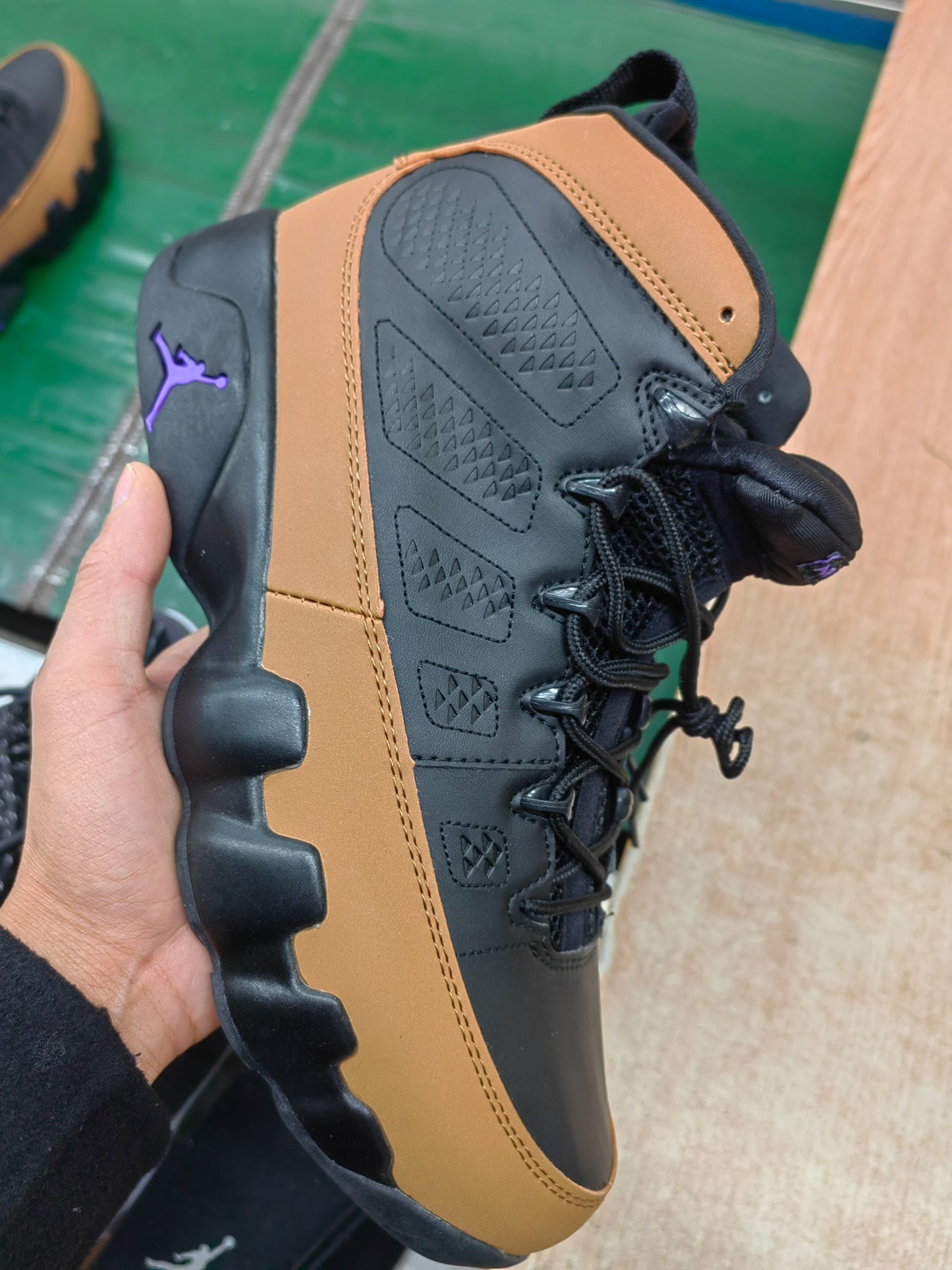 aj9