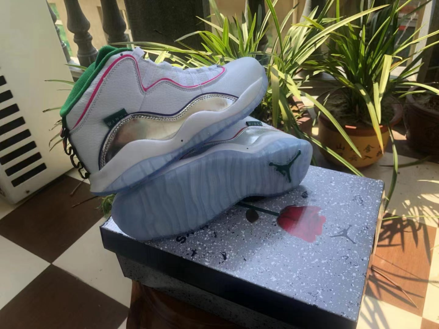 aj10