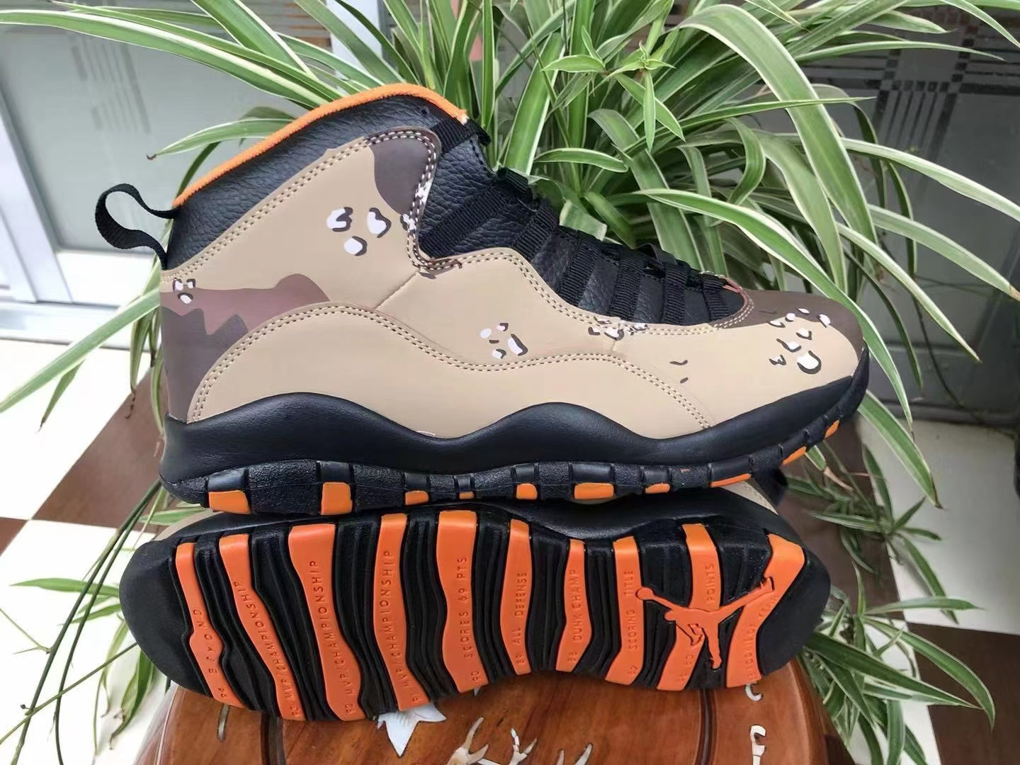 aj10