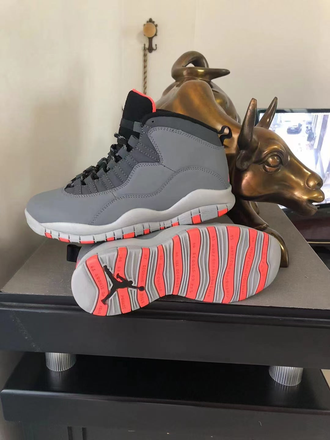 aj10