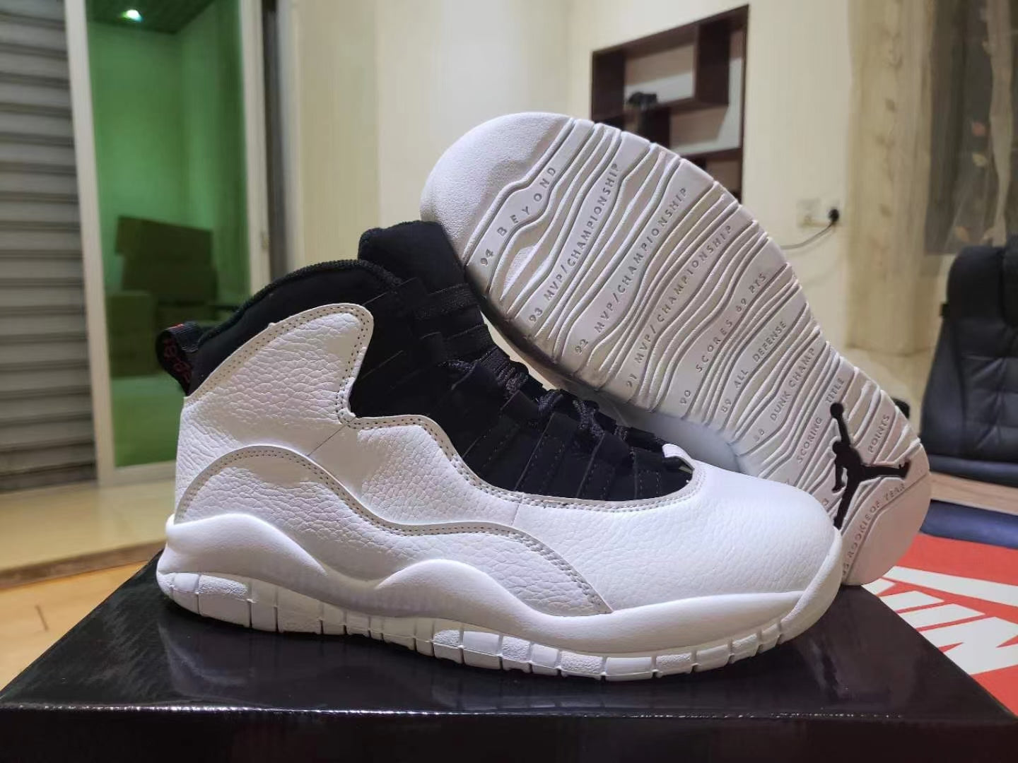 aj10